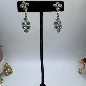 Vintage Earrings Light Azure Blue Flower Sparkly With Crystals Screw Back - Picture 1 of 9