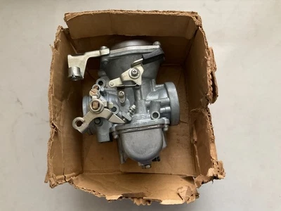 NOS YAMAHA 1976-1977 XS500C XS500D LEFT  SIDE CARBURETOR ASSEMBLY  1A8-14901-60 - Image 1 of 4