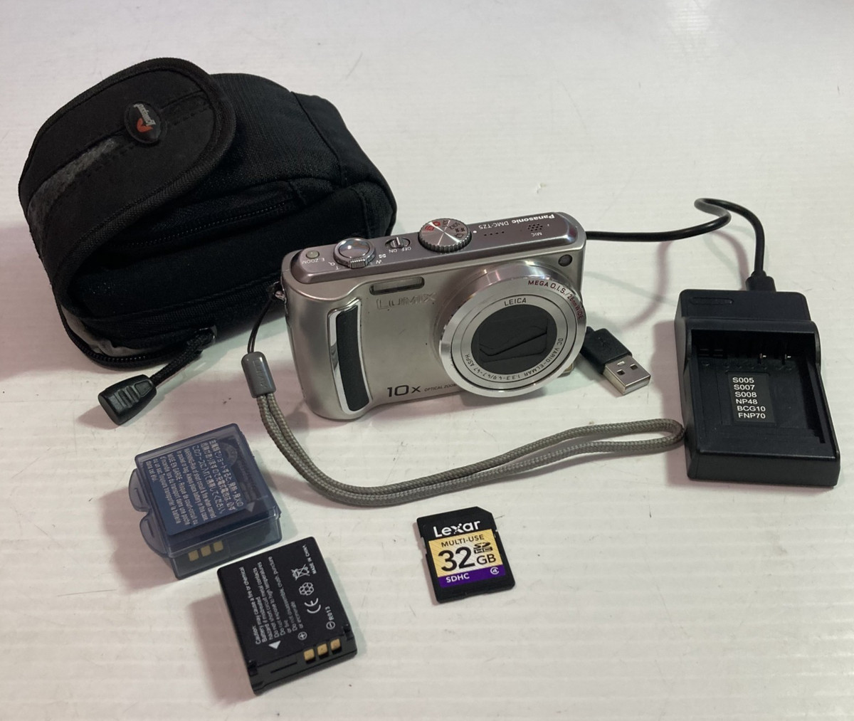 Panasonic LUMIX DMC-TZ5 ＋ 別売り本革カメラケース付き Panasonic LUMIX DMC-TZ5 ＋ 別売り本革カメラケース付き