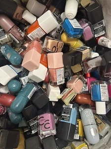 30 Teile Nagellacke Markenkosmetik Nagellack Kosmetik Posten Paket Restposten - Bild 1 von 1