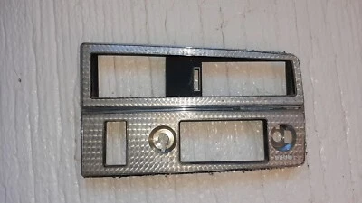 1972 年 BUICK RIVIERA 收音机边框转金属 1971 年原始设备制造商通用 AC Delco 1235452 — 第 1/4 张图片