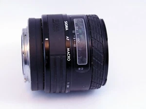Sigma 50mm F2.8 MACRO for Sony A or Minolta Maxxum - FOR PARTS OR REPAIRS - Picture 1 of 4