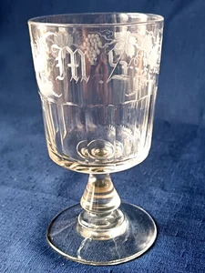 ST LOUIS BACCARAT ALTES WEINGLAS KRISTALL GRAVIERT DEKOR REBE MONOGRAMM M S - Bild 1 von 5