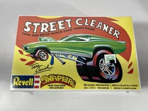 Revell 1718 Escala 1/32 Tom Daniel Limpiador de Calles Corredor Plástico Modelo Kit Sellado! - Imagen 1 de 4
