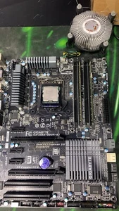 GIGABYTE GA-Z68X-UD3R-B3 + Intel Core i7-2600 + 8GB DDR3 RAM - Picture 1 of 2