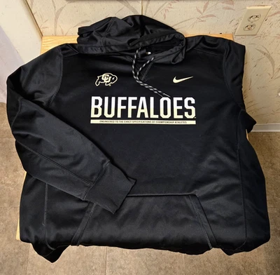 Nike Colorado Buffaloes Men's Black Gold NCAA Therma Fit Pullover Hoodie Size XL - Image 1 of 4