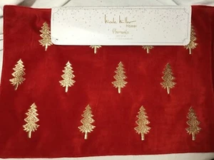 Nicole Miller Tovagliette Natalizie Velluto (4) Alberi Oro Rosso 13x19 POLIESTERE Nuove con etichette - Foto 1 di 3