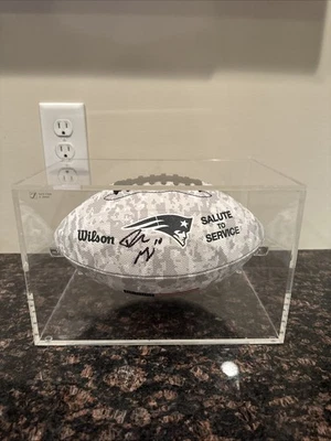 Bola de saludo al servicio firmada por Drake Maye NFL con certificado de autenticidad rara🔥💎💵 Foto 1 de 4