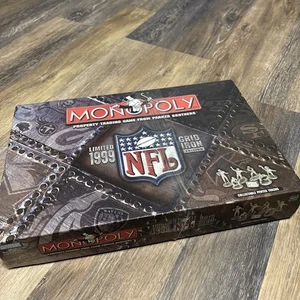 Monopoly NFL LIMITED Grid Iron EDITION Game By Parker Brothers 1999 - Picture 1 of 7