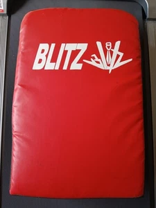Blitz Boxing Punch Kick Pad - Picture 1 of 2