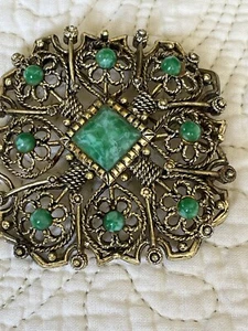 Vintage Open Work Green Faux Stone Gold tone Ornate Pin Brooch - Picture 1 of 23