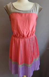 American Eagle Outfitters rosa Akkordeon Plissee Kleid - Größe S - Bild 1 von 4