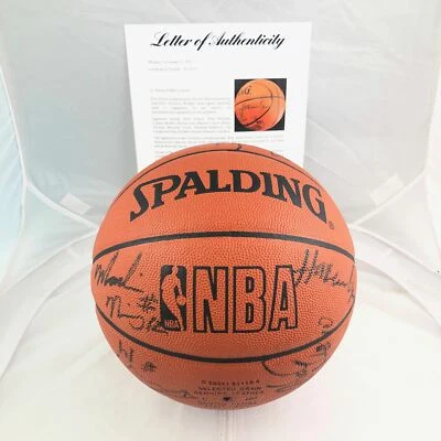 2000-2001 Houston Rockets Team Signed Basketball PSA/DNA Olajuwon - Image 1 of 4