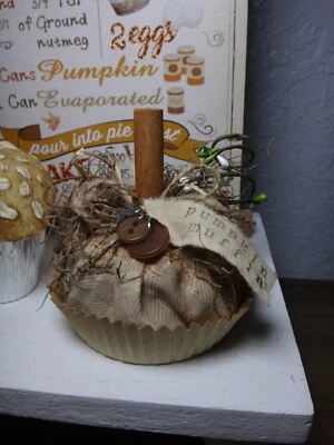 Muffins de calabaza de tela, magdalenas falsas, estilo primitivo, decoración de bandeja en niveles, rústico Foto 1 de 4