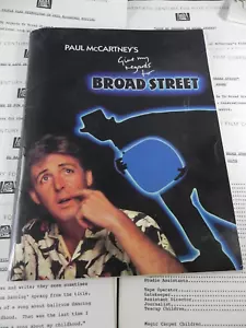 1984 GIVE MY SALUTI TO WIDE ST kit stampa originale con 11 foto PAUL MCCARTNEY - Foto 1 di 10