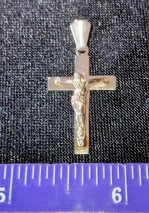 STERLING SILVER 925 CROSS PENDANT VINTAGE CRUCIFIX CHRISTIAN FREE CHAIN & GIFTBO - Picture 1 of 8