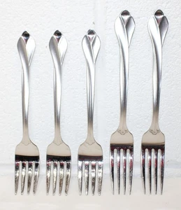 Genuine Oneida TRIBECA Lot of 2 Dinner & 3 Salad Forks Stainless Flatware euc! - Picture 1 of 13