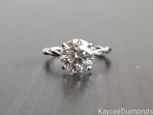 Anillo de diseño torcido de moissanita de 2,00 quilates en plata de ley (Charles y Colvard) - Imagen 1 de 6