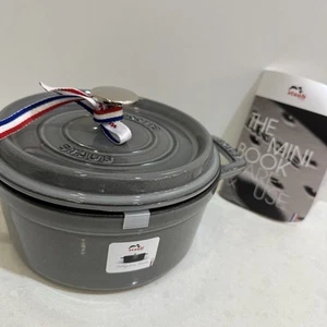 New STAUB Cocotte Round Graphite Grey 18cm/1.7L New- no original box - Foto 1 di 11