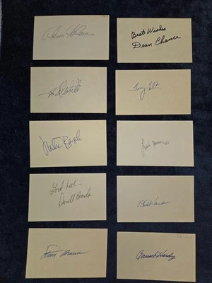 Lot of 20, Signed Autographed Minnesota Twins 3x5 Cards 1960's to 1980's - Image 1 of 4