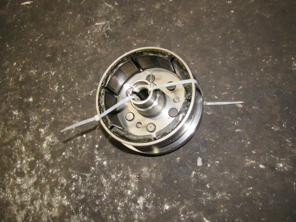 1981 honda cx500 c flywheel magneto rotor starter clutch - Image 1 of 1