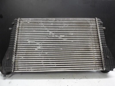 Radiador intercooler BEHR 1K0145803 A 04-09 Volkswagen Golf V Tiguan Audi A3 Foto 1 de 4