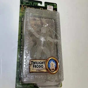 LOTR FOTR ToyBiz Twilight Frodo mit Sword Attack Actionfigur Neu im Karton 2003 - Bild 1 von 7