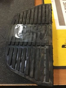 Harley Davidson OEM passenger footboard pads #50606-86A - Picture 1 of 1