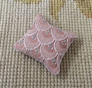 Pat Tyler Dollhouse Miniature Bed Sofa Chair Pillow Cushion Bolster 661 - Picture 1 of 3
