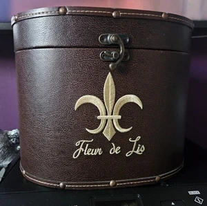 Seltene Deko Hutschachtel Fleul de Lis  - Bild 1 von 3