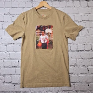 Air Jordan Brand Bulls 1984 Nike Katalog Fotodruck Khaki Tshirt Größe XS - Bild 1 von 10