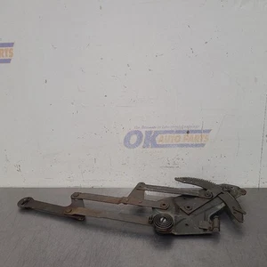 78 1978 VOLKSWAGEN BEETLE MANUAL FRONT DOOR WINDOW REGULATOR RIGHT PASSENGER - Picture 1 of 12