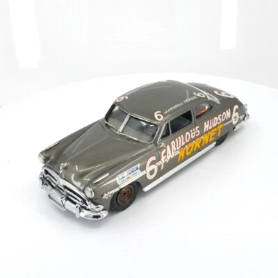 1952 HUDSON STOCK CAR. DS-20. Estúdio de design. Motor City EUA. 1/43. Caixa original. - Imagem 1 de 4