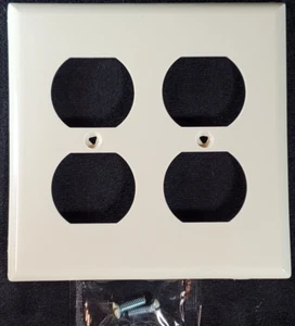 Placa de pared de salida de tamaño mediano irrompible receptáculo dúplex de marfil de 2 bandas - Imagen 1 de 7