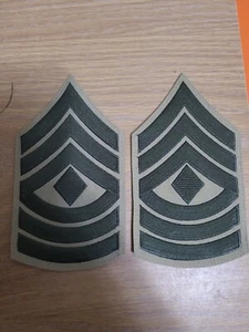 PAIR OF USMC E-8 FIRST SERGEANT CHEVRONS, Green Red Khaki - Picture 1 of 2