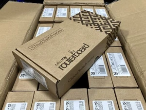 MicroTik CRS305-1G-4S+IN 4 Port 10G + 1 Port 1G Desktop Switch | FACTORY SEALED - Picture 1 of 3