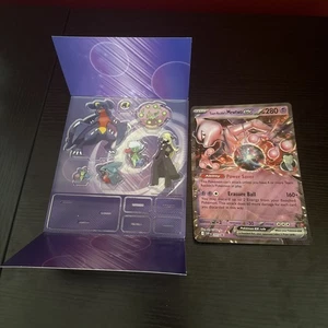 Cynthia's Garchomp Stand Up Figuren + Team Rockets Mewtwo Ex Jumbo Karte - Bild 1 von 7