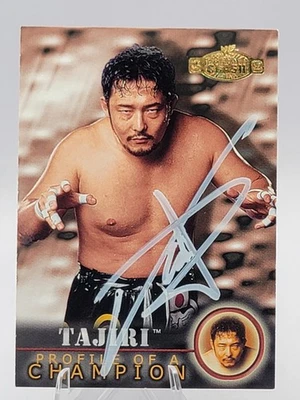 FIRMADO EN TARJETA AUTÓGRAFO 2001 Fleer WWF Todo Perfil Del Campeón Tajiri 54 ECW RC Foto 1 de 2