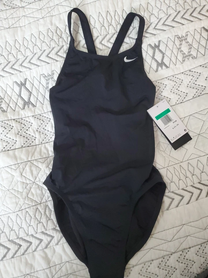Women's Nike HydraStrong Solid Fastback One Piece Swimsuit Size 30 Black