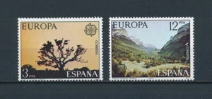 Spain  2041-2 Mint, Ordesa National Park, 1977 - Picture 1 of 2