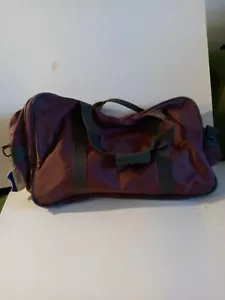 American Tourister Carry On Travel Bag With Zipper Side Compartment 22 x 5 x 12 - Picture 1 of 7