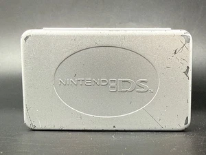 Offizielle Nintendo DS 4-in-1 Bifold Game Cartridge Hülle/Halter [Silber] *GEBRAUCHT* - Bild 1 von 8