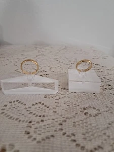 Set (2) Schlichter Ring gelb 14 Karat GF Goldfüllung Bandgröße 5,75 Damen Hochzeit - Bild 1 von 10