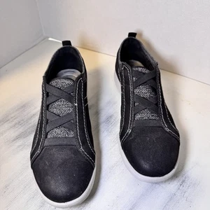 Clarks Adella Trace Damenschuh Cloud Steppers schwarz 8 bequeme Schaumstoff-Innensohle - Bild 1 von 6