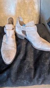 Vince Camuto Women’s Raina Suede Studded Booties In Grey Sz 9 - Picture 1 of 12