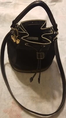 tommy hilfiger purse and wallet - Image 1 of 4