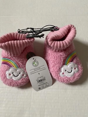 New Toddler Girls Plush Rainbow Slippers Booties Size 5 - Image 1 of 2