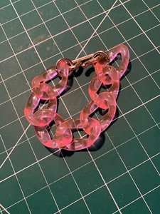 NEON BEAUTIFUL CLEAR PINK CHUNKY BRACELET NEW STYLE - Picture 1 of 1