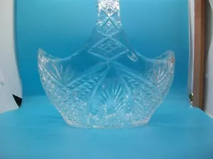 Beautiful Vintage Crystal Glass Basket with Handle and Etched Designs 9" x 9.5" - Picture 1 of 8
