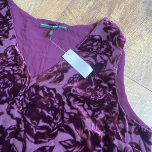 White House Black Market | ärmellose Bluse pflaumenlila Samt Ausbrenner neu mit Etikett 14 - Bild 1 von 16